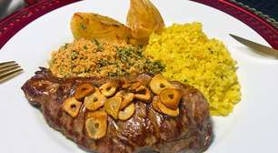 Filé grelhado com alho e cebolas assadas, delicioso e fácil