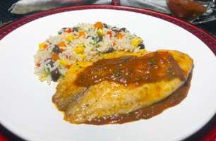 Tilápia, assada e arroz colorido: 2 receitas, 1 prato #mães