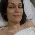 Cantora lamenta não ter se despedido dos seios antes da cirurgia contra o câncer