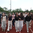 Quinze pares de gêmeos se formam juntos no ensino médio na mesma escola