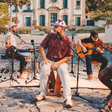 Veja playlist indicada por Matheus Cunha para celebrar vitória do Brasil