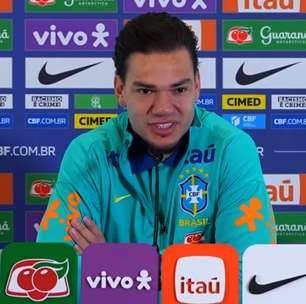 Ederson defende Ancelotti em meio a polêmica sobre técnicos estrangeiros: 'Nome de peso'
