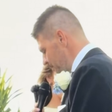 Noivo erra o nome da esposa no altar e viraliza nas redes sociais; assista