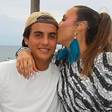 Aos 15 anos, filho de Ivete Sangalo impressiona com músculos; veja