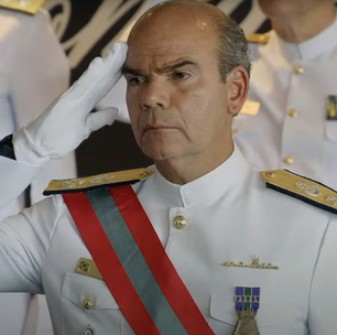 Comandante da Marinha conta por que é contra a inclusão de João Cândido