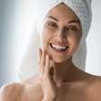 Dermatologista revela 5 dicas para combater a pele oleosa