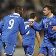Com dois de Balotelli, Itália vence Malta e se distancia na liderança