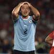 Com gol de gremista, Chile vence em casa e deixa Uruguai em risco