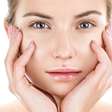Escovas eletrônicas promovem intensa limpeza da pele do rosto