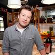 Jamie Oliver incentiva população pobre a comer melhor em novo projeto