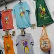Para lembrar: camisetas e bags fazem sucesso na loja do Planeta Terra