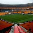 Público lota estádio de Johanesburgo para despedida a Mandela