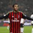 Com gol de Robinho e atraso de Seedorf, Milan bate time da 2ª divisão