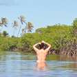 Conheça praias de nudismo e saiba como se comportar