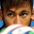 Neymar cita inspiração em Messi e confia em Felipão vencedor