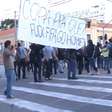 Protesto contra Copa em Curitiba reúne 100 pessoas no centro