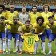 Brasil campeão em teste se esfacela em Copa de verdade