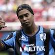 Querétaro convoca coletiva e confirma "fico" de Ronaldinho