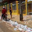 AC: lixo eleitoral toma conta das ruas de Rio Branco