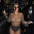 Gaga sendo Gaga: cantora aparece com vestido transparente
