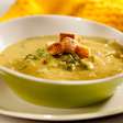 Sopa de ervilha com croutons de café