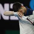 Federer se impõe e avança; Djokovic é surpreendido e perde