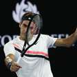 Federer vence revelação e vai à final do Aberto da Austrália
