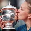 Halep bate Stephens, encerra tabu e conquista 1º Grand Slam