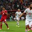 Espanha sofre, bate o Irã e divide liderança com Portugal