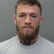 McGregor é preso acusado de quebrar e roubar celular de fã