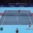 TÊNIS: ATP Finals: Zverev vence Medvedev (6-4 e 7-6)