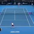 TÊNIS: WTA Adelaide: Barty derrota Vondrousova e vai à semifinal