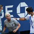 Djoko acerta rosto de juíza e é desclassificado do US Open