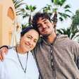 Mãe quebra o gelo e parabeniza Medina pelo tri mundial