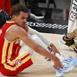 Trae Young sofre lesão no tornozelo e preocupa Hawks