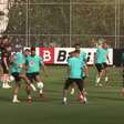 Seleção volta aos treinos de olho no confronto com o Peru