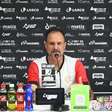 VITÓRIA: Wagner Lopes lamenta elenco inchado com muito jogadores: "Fica difícil você dar a atenção necessária e justa para todos atletas"