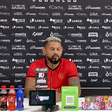 VITÓRIA: Roberto exalta melhores partidas da equipe: "Agora sabemos realmente como é que devemos vestir essa camisa"