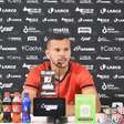 VITÓRIA: Thalysson Kelvin mira jogo contra o Avaí e ressalta fé para reta final da competição: "Vamos encarar como o jogo da nossa vida"