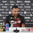 VITÓRIA: Guilherme Lazaroni é apresentado e brinca ao responder sobre comparação: "Sempre me perguntam isso, mas não tenho parentesco com o Sebastião Lazaroni"