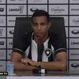 BOTAFOGO: Victor Sá elogia 'estilo europeu' de Luís Castro e se vê apto para jogar dentro da formação organizada pelo treinador: "Posso me encaixar nesse sistema de jogo"