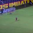 SÉRIE C: Golaço! Fabio Alves cobra falta quase do meio de campo e dá vitória para o Floresta sobre o Vitória