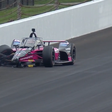 Castroneves escorrega na saída dos boxes e acerta muro em teste coletivo da Indy 500