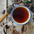 Chá de hibisco ajuda a emagrecer, mas deve ser consumido com moderação