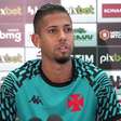 VASCO: Weverton aponta diferenças entre o seu estilo de jogo e o de Gabriel Dias: "Eu sou mais ofensivo e ele procura os atalhos do campo"