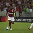 Rodinei completa 200 jogos pelo Flamengo com vaias e elogio de Paulo Sousa