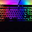 Crítica: Corsair K100 RGB é o teclado óptico mecânico completo