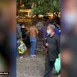 ATLÉTICO-MG: Caridade! Hulk distribui marmitas e agasalhos para moradores de rua em BH