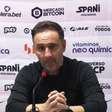 CORINTHIANS: Vítor Pereira reclama de influência negativa do gramado e lamenta empate: "Custa perder dois pontos dessa forma"