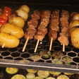 Por que veganos fazem preparos parecidos com sabor de carne?
